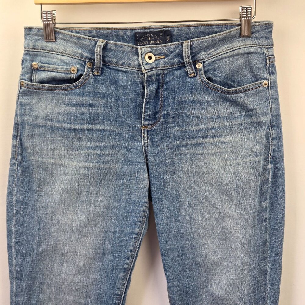 Lucky Brand Lolita Capri Light Wash Slim Fit Denim Jeans Size 6 - Picture 2 of 14